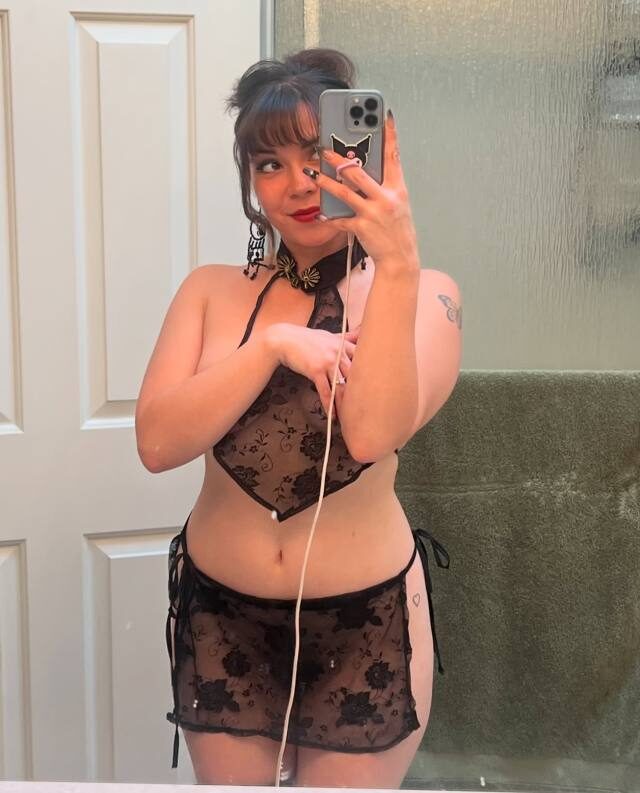 Linda female escort in seattle